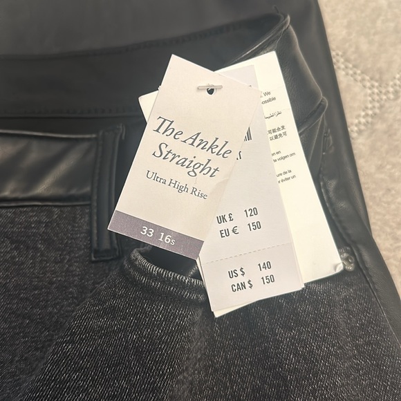 Abercrombie Ankle Straight Ultra High Rise Jeans - Picture 6 of 6